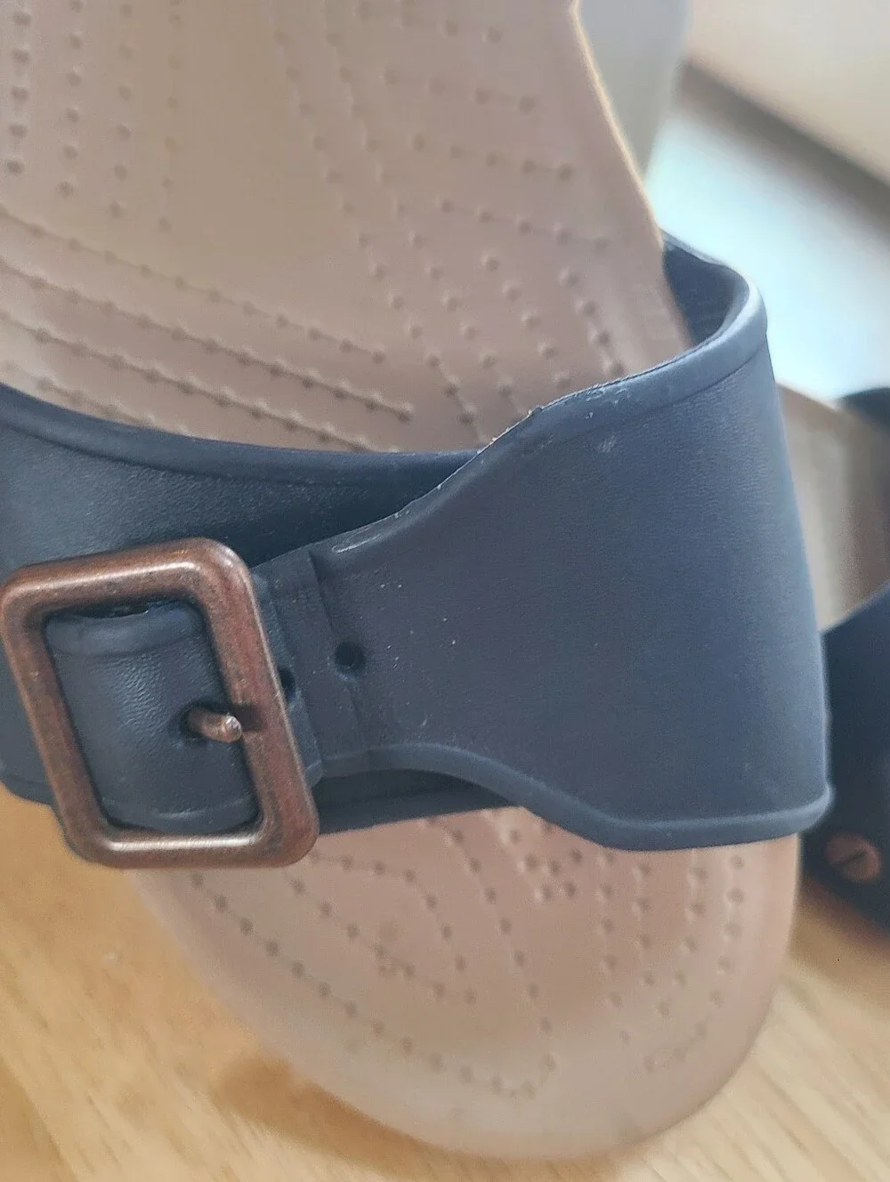 Crocs Navy Blue Buckled Flip Flops Women's Size 9 - Picture 2 of 5